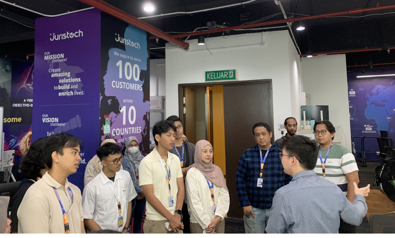 Students of Universitas Gadjah Mada during industry visit at JurisTech