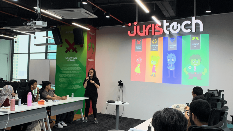 JurisTech's Recruitment Lead Elizabeth Lim presenting to Universiti Teknologi PETRONAS students.