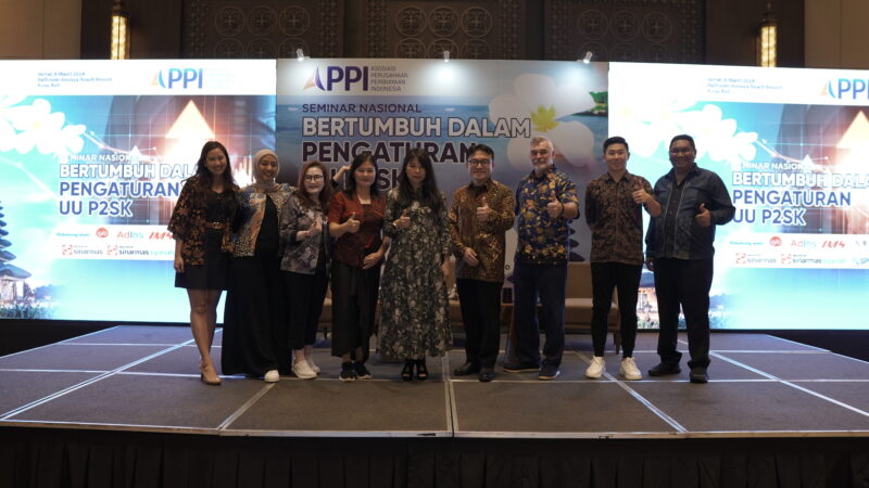 Group Picture of JurisTech and APPI Representatives on Stage at APPI National Seminar 2024