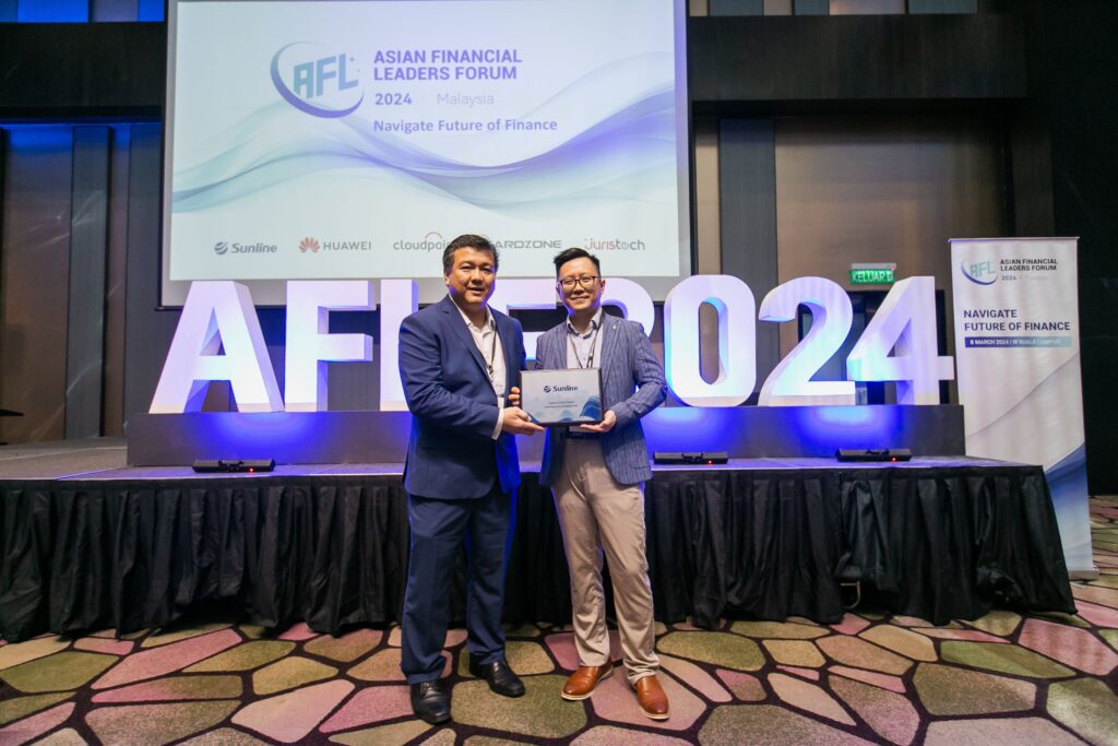 JurisTech, Naaman, Sunline, Managing Director, Jack Wang, token of appreciation